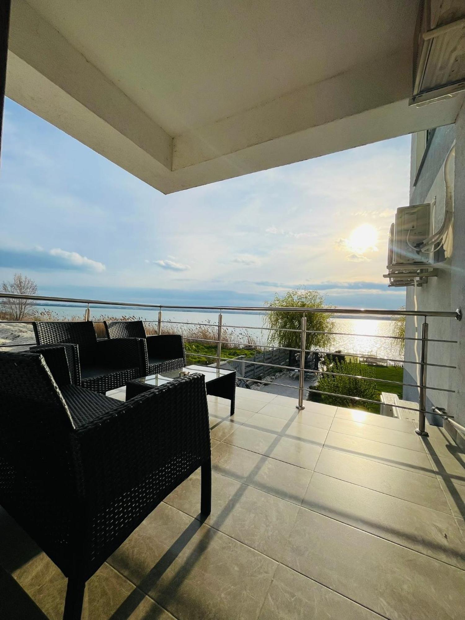 Roapart- Sunset Dream Apartament 2 Dormitoare Vedere Lac Si Parcare Мамая Екстер'єр фото